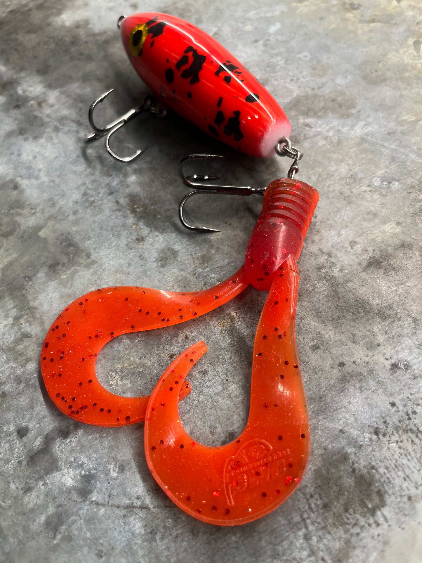 Rustic “Double-Twister Tail”
